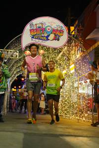 BIB: 2011, 50248, 50327
                            <button type="button" onclick="openModal(21832184)" class="btn btn-primary btn-sm float-right btn-popup" data-toggle="modal" data-target=".modal-high-quality">
                        <i class="fas fa-shopping-cart"></i> Add to Cart
                    </button>
                                            <button type="button" onclick="isThisMe(21832184, true)" class="btn btn-success btn-sm float-right btn-popup btn-isme hidden" data-toggle="tooltip" data-placement="bottom" title="นี่คือรูปของคุณใช่ไหม คลิกที่นี่เพื่อเอาเข้าอัลบั้ม">
                        <i class="fas fa-plus"></i> Add to album
                    </button>
                    <button type="button" onclick="isThisMe(21832184, false)" class="btn btn-warning btn-sm float-right btn-popup btn-isnotme hidden">
                        <i class="fas fa-ban"></i> Remove from album
                    </button>